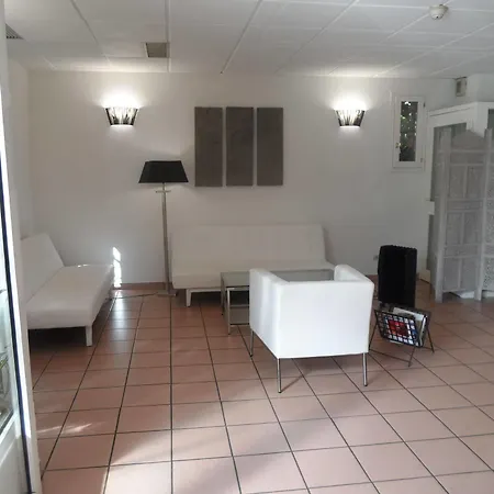 New Christina Hotel Perpignan